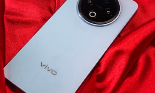vivo Y500手机有哪些优缺点